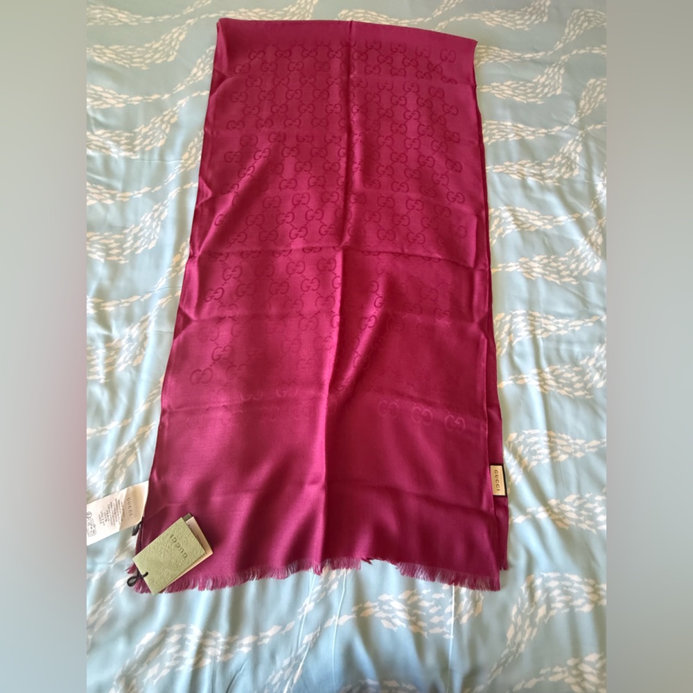 Gucci Fuchsia Fringed Scarf - Picture 2 of 4